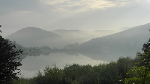 Wienerwaldsee im Nebel