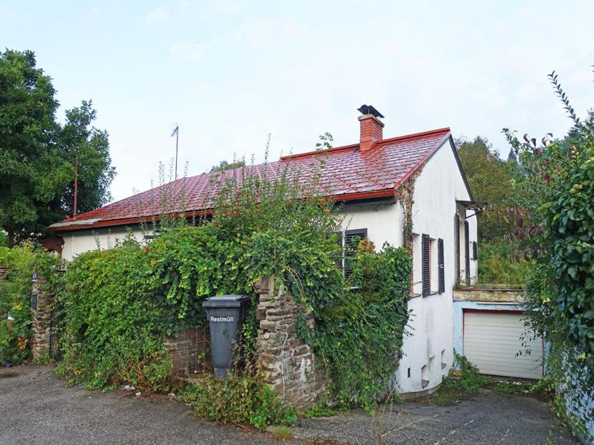 straßenseitige Hausansicht